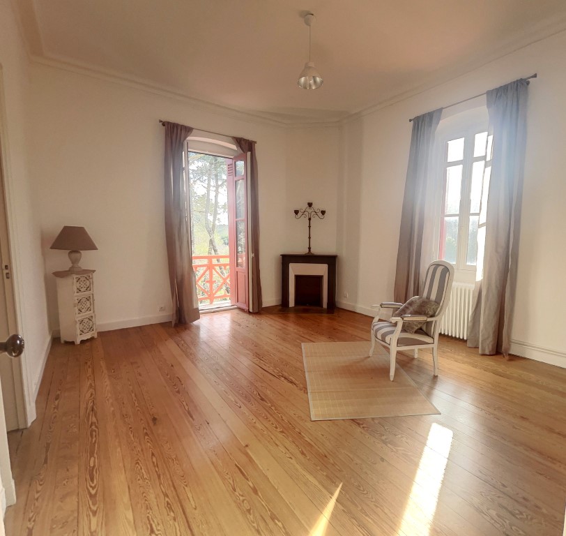 salon2-Appartement 102 m²  Arcachon